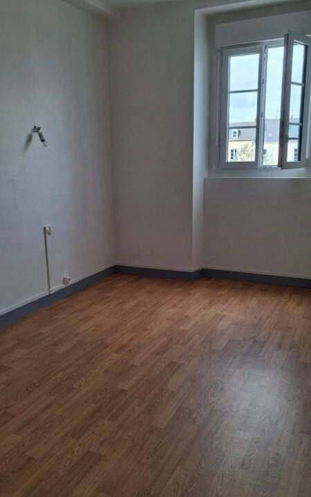 53079-L379-27102025-174610-3